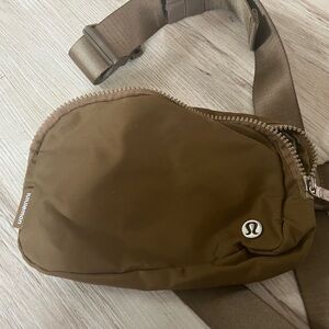 lululemon athletica Olive-Tan Waist Pack